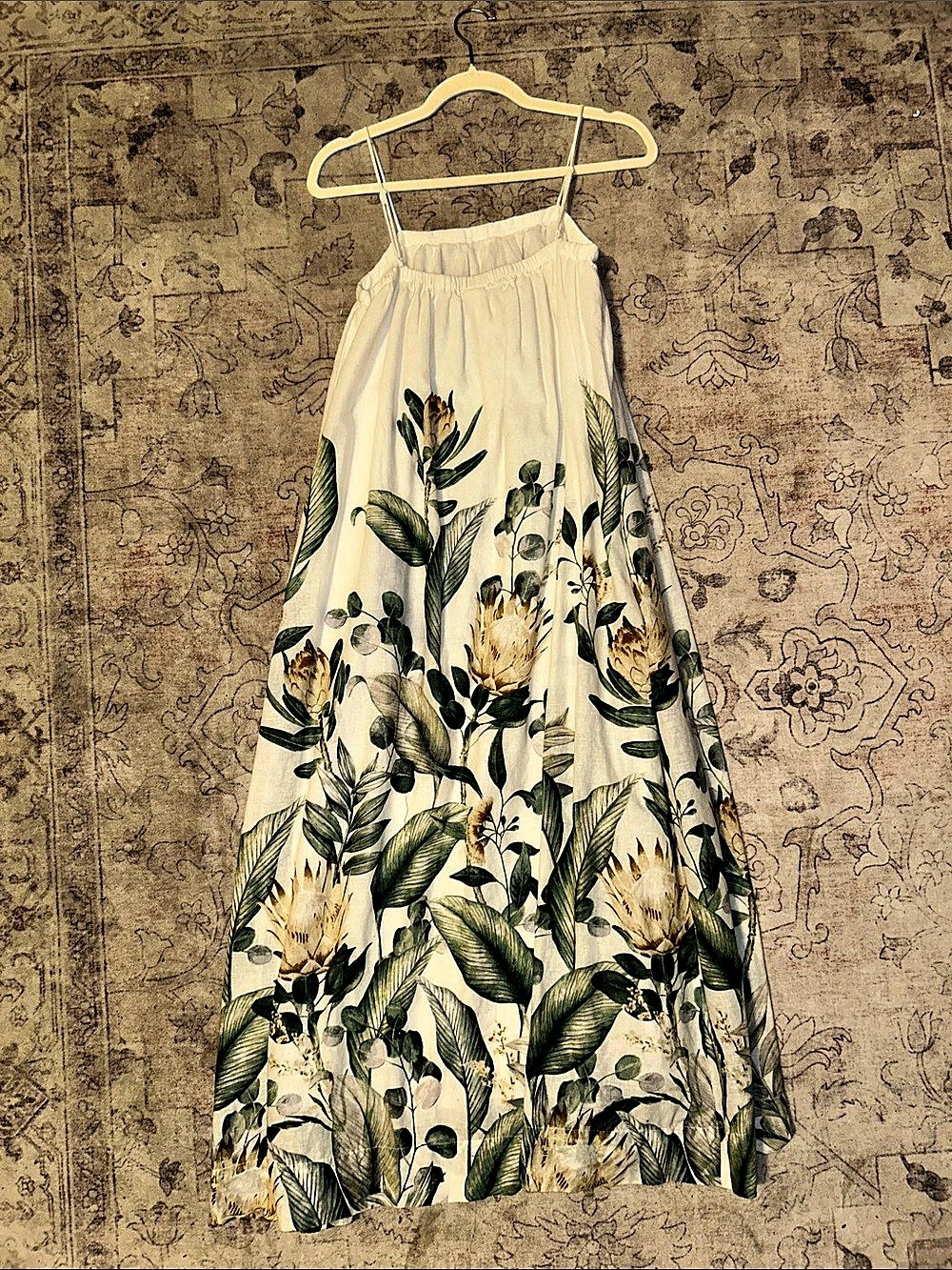 H&M Floral Maxi Dress in White & Green Size XS Like New
